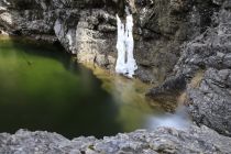 Stuibenfall - Der Name leitet sich in etwa von „Wasserstaub“ ab, denn die Wassermassen erzeugen viel Feuchtigkeit in der Luft.  • © Loc Hoang